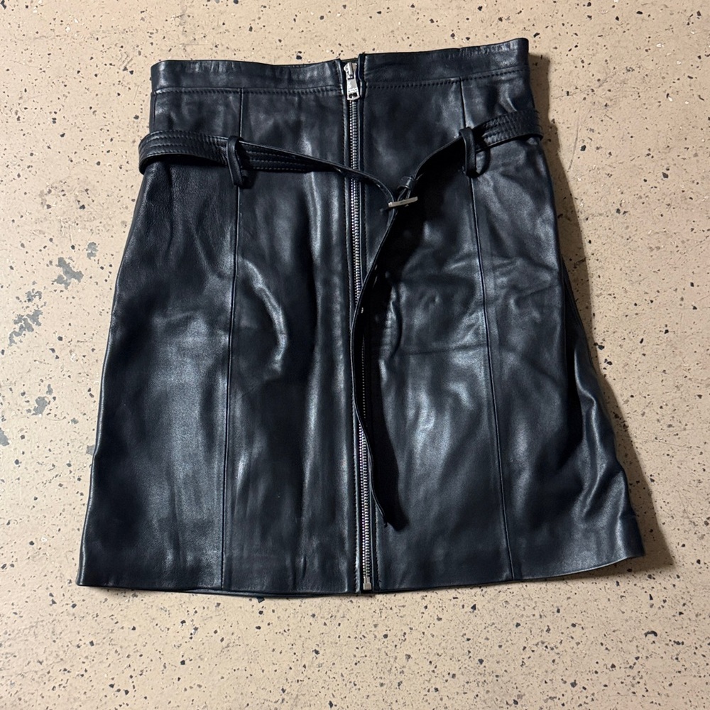 DV luxury goods 
Black Leather Mini Skirt
